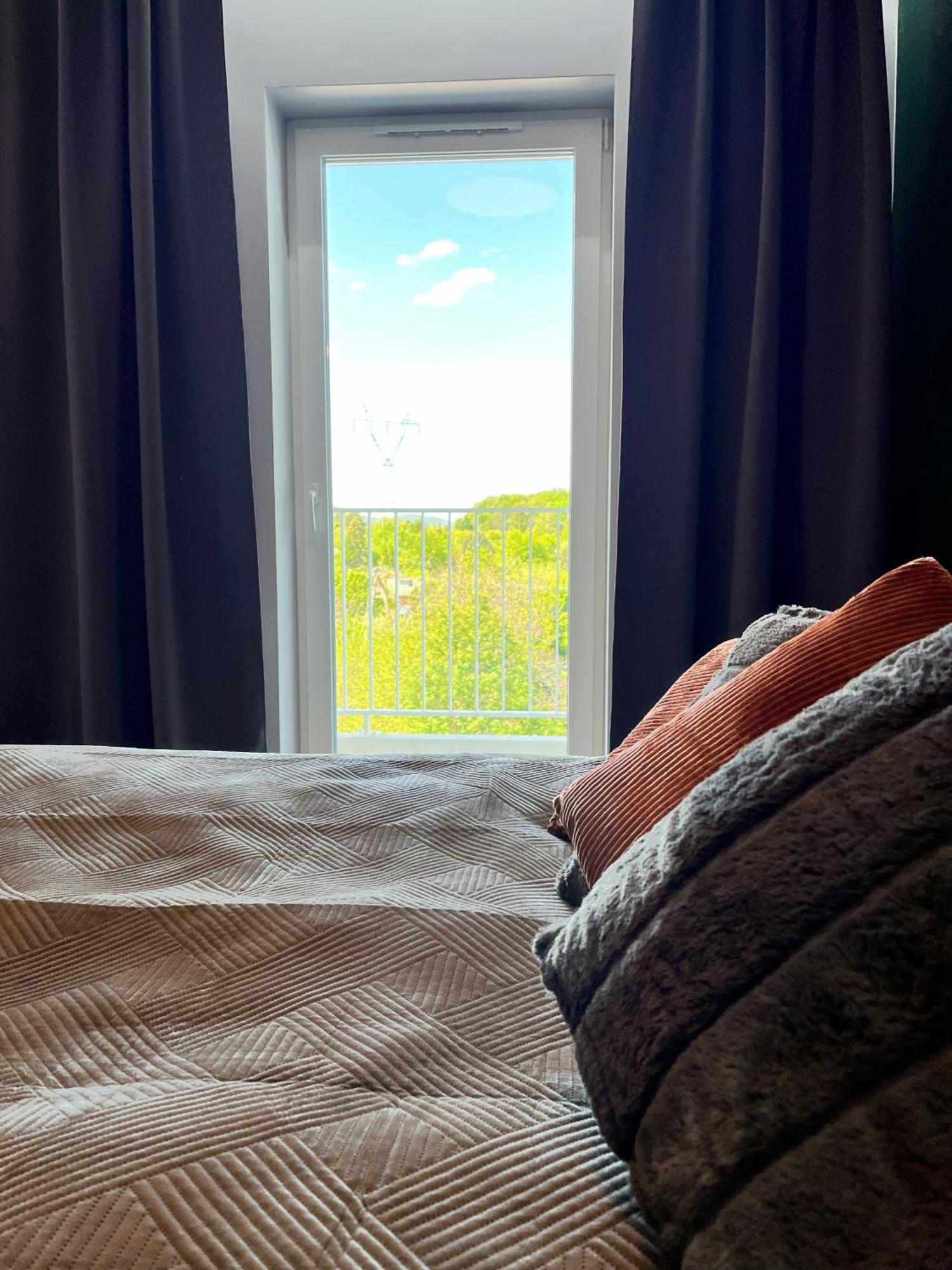 Apartament Zielone Podwale Wałbrzych Dış mekan fotoğraf